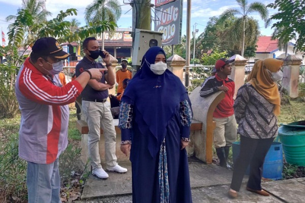 Wabup Paser Syarifah Masitah Assegaf meninjau Hutan Kota di Tanah Grogot