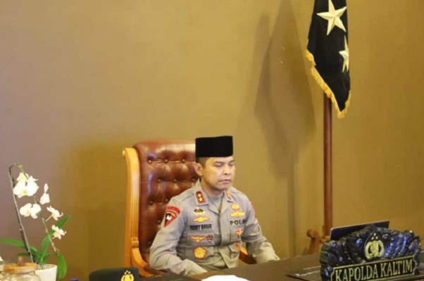 Kapolda Kaltim Ikuti Zikir dan Doa Kebangsaan Dengan Presiden RI Secara Virtual